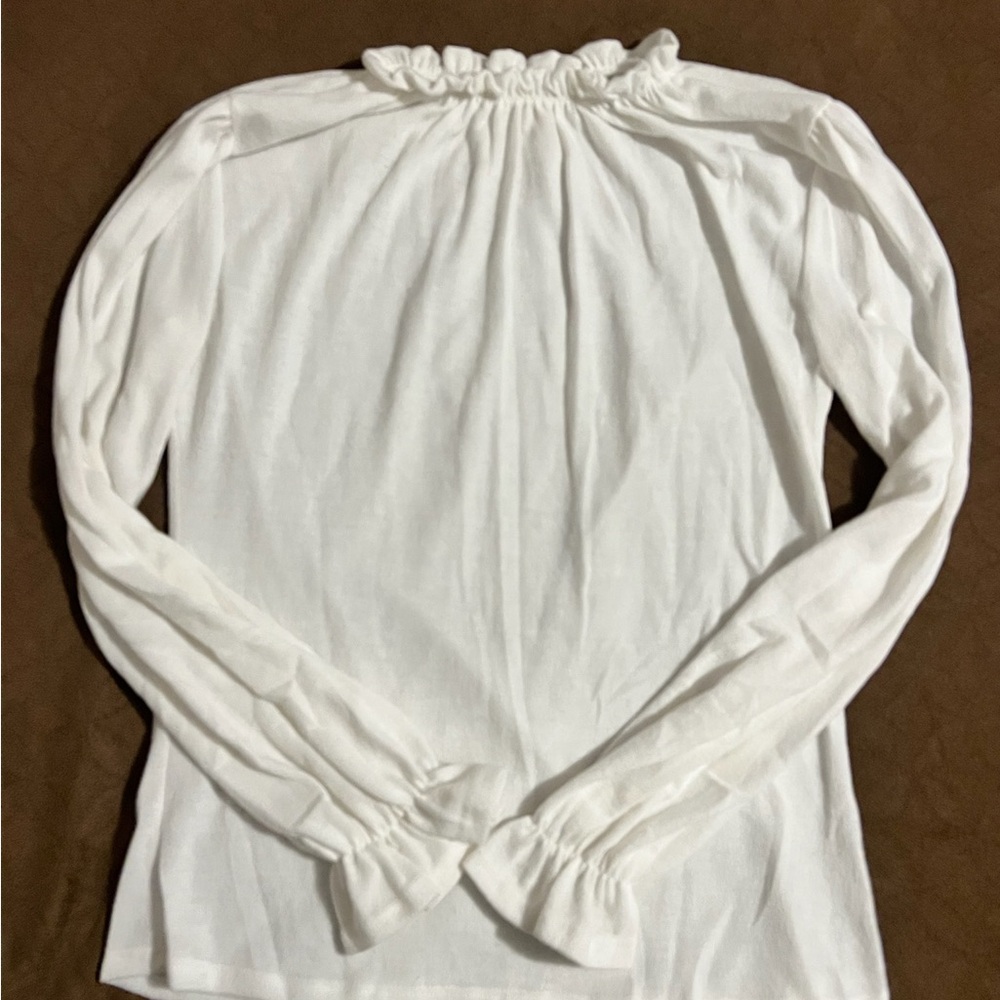 White long sleeve blouse.